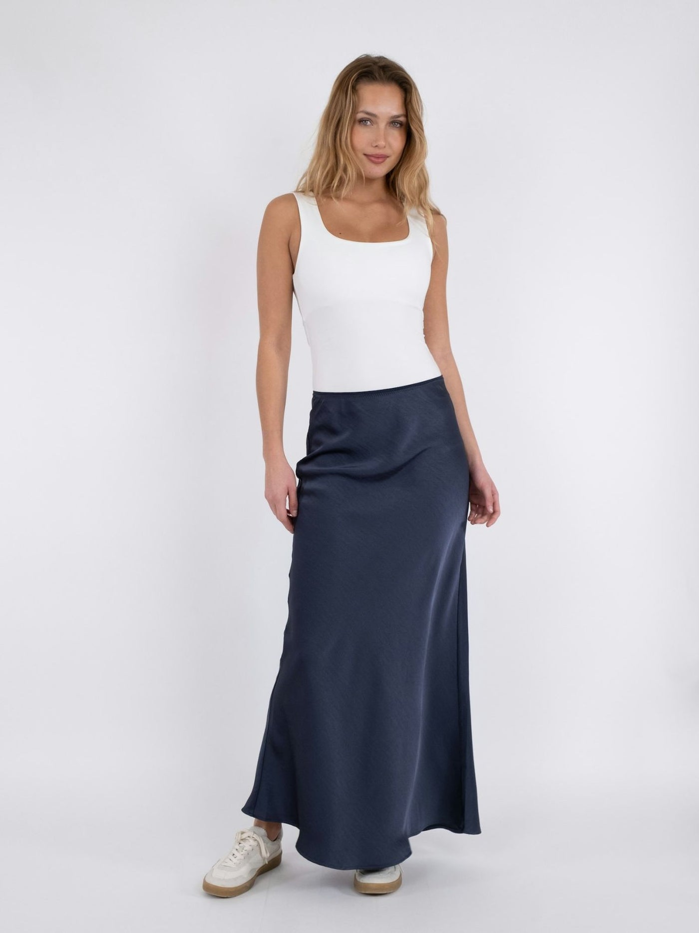 VICKY MAXI SKIRT MIDNIGHT BLUE