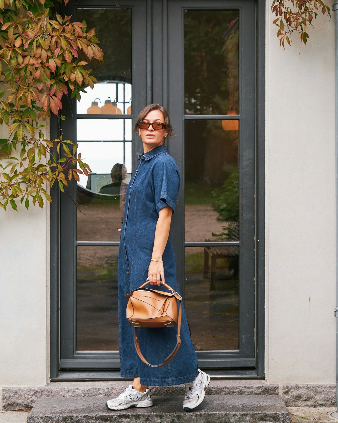 neo noir balli denim dress P LAGER IGEN I ALLE STRRELSER Fik I set den seje lange denimkjole?? ..her stylet med sknne farver https://butikemsig.dk/collections/neo-noir/products/neo-noir-balli-denim- dress-black