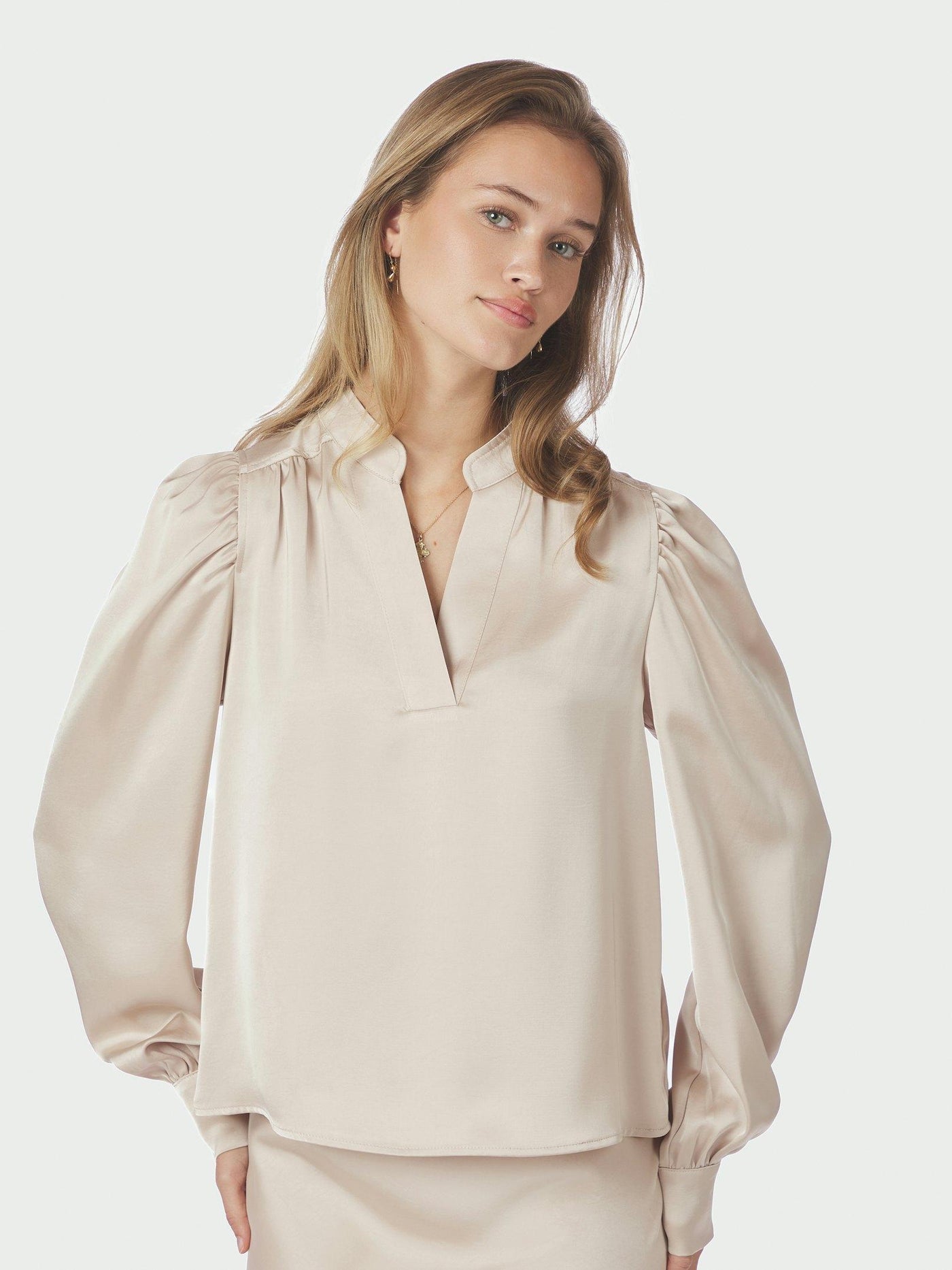 ROSSLYN SATEEN BLOUSE CHAMPAGNE - Back in stock soon