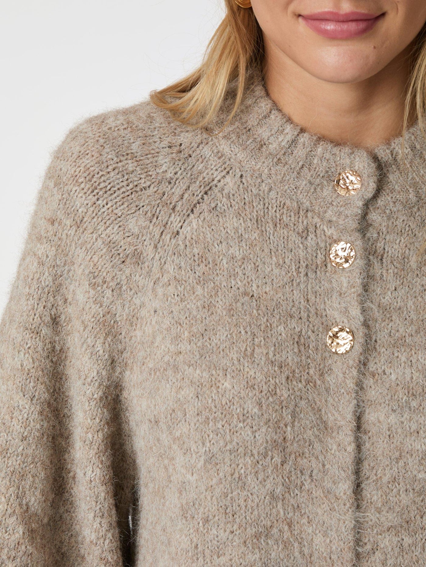 BENUTA FLUFFY CARDI BEIGE