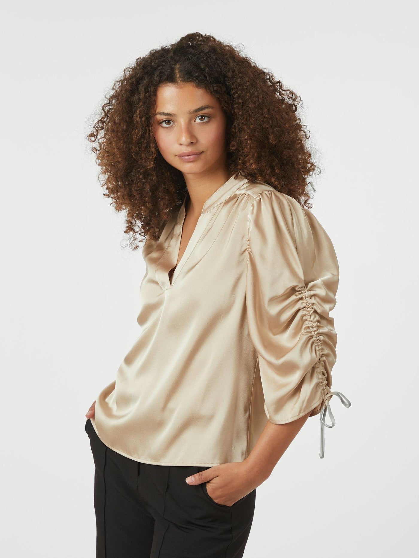 ALVIRA DRAPY SATIN CHAMPAGNE