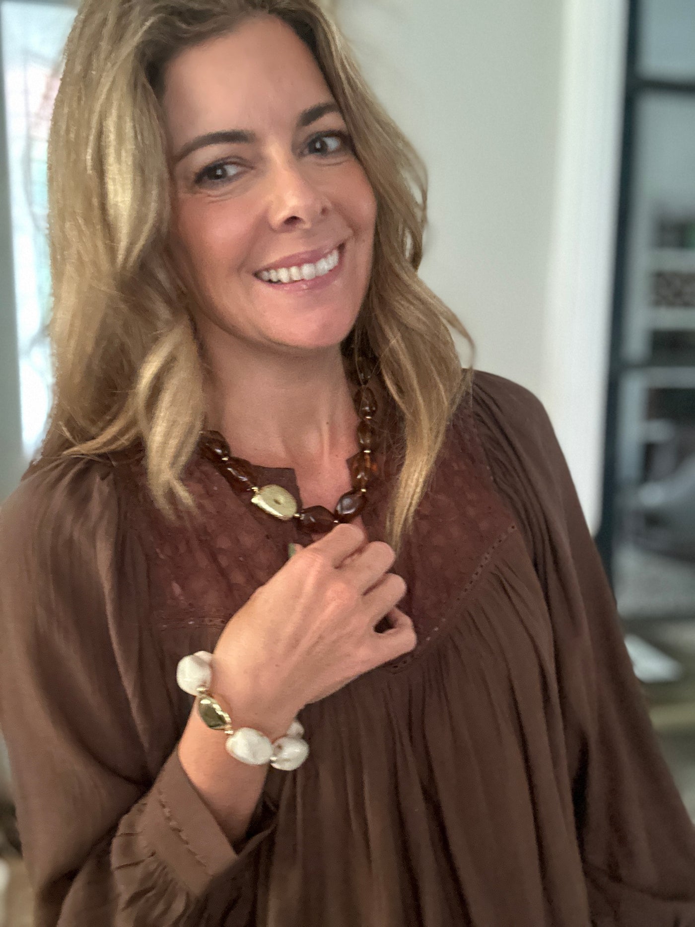 SARA  BRACELET RESIN GOLD/CREAM