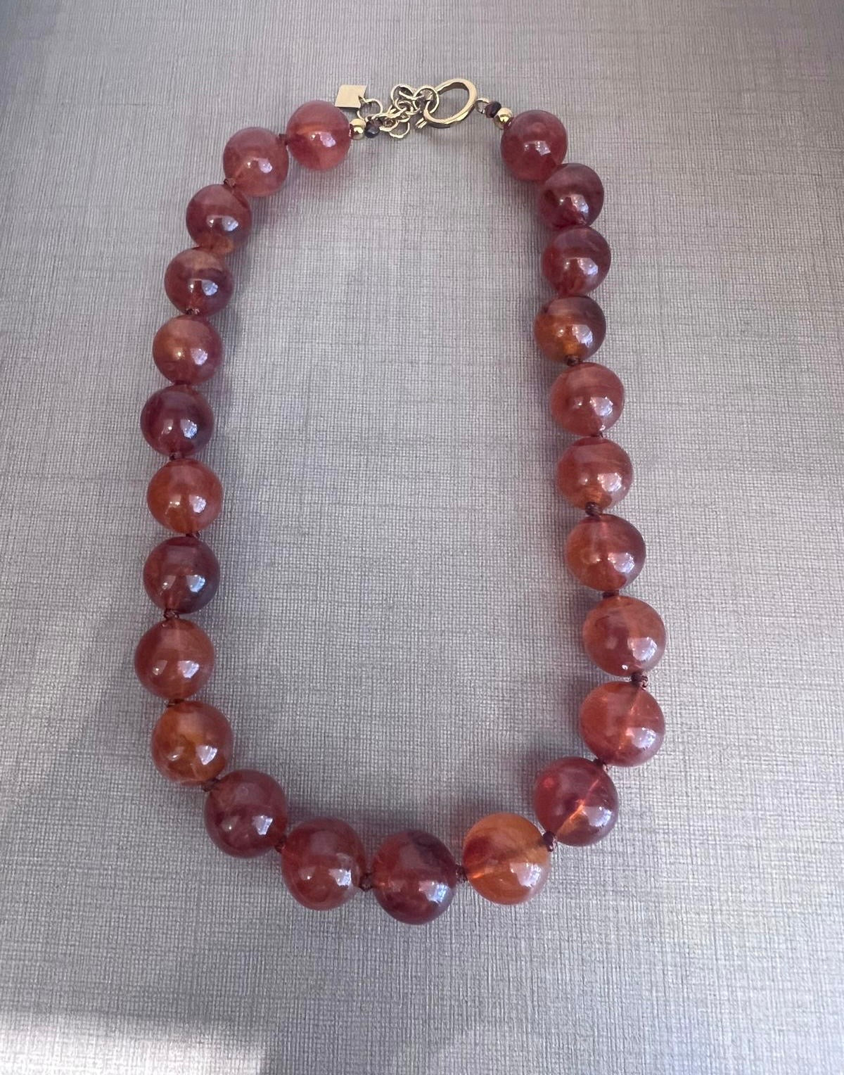 MORGANE NECKLACE RESIN CARAMEL