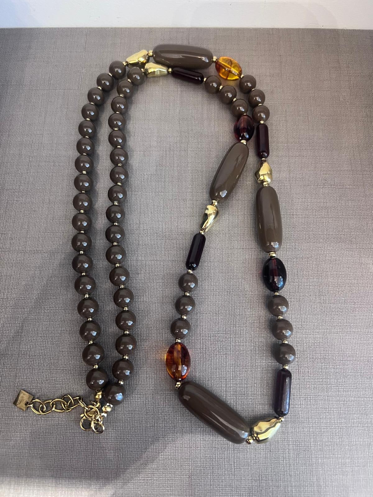 JOSEPH NECKLACE RESIN KHAKI