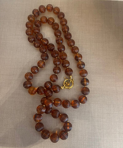 SOLENE NECKLACE RESIN CARAMEL