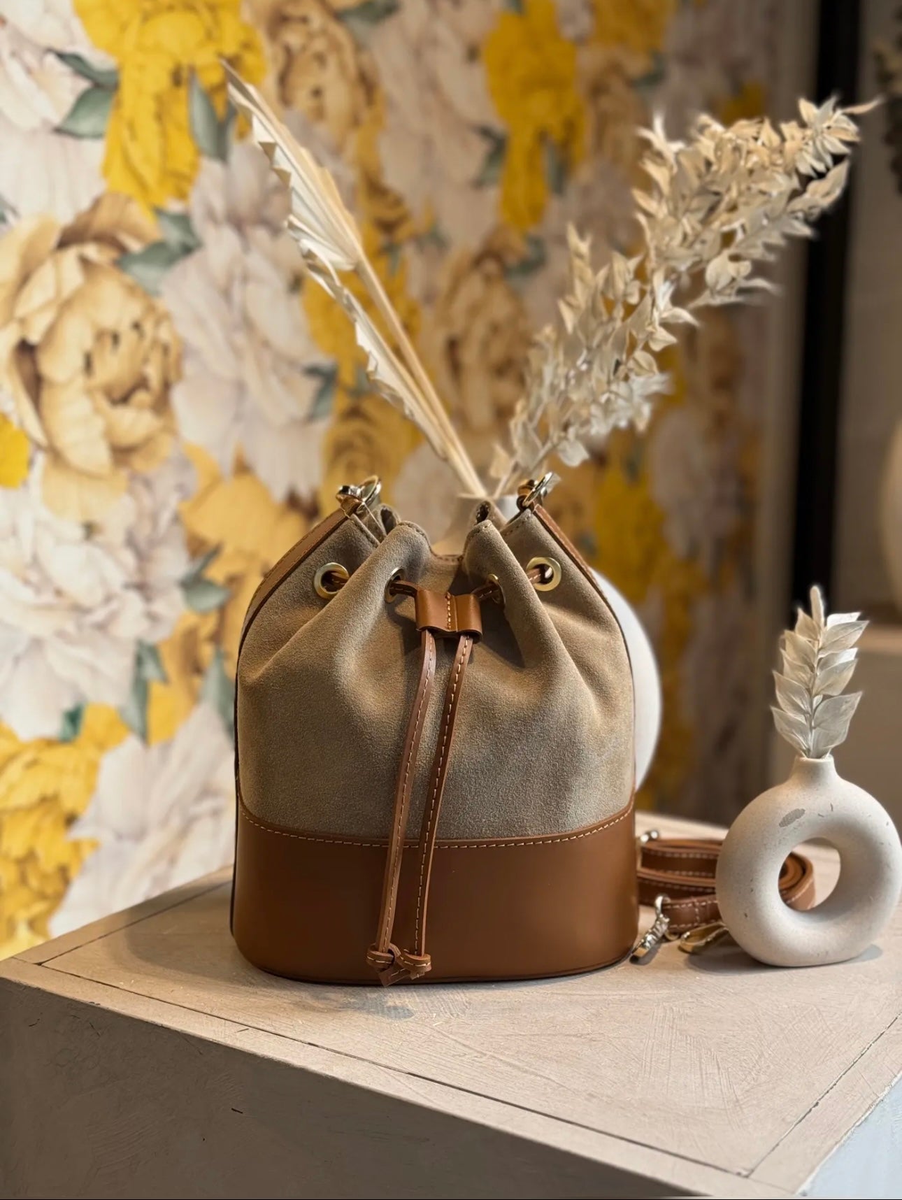 GARY BUCKET BAG TAUPE/CAMEL