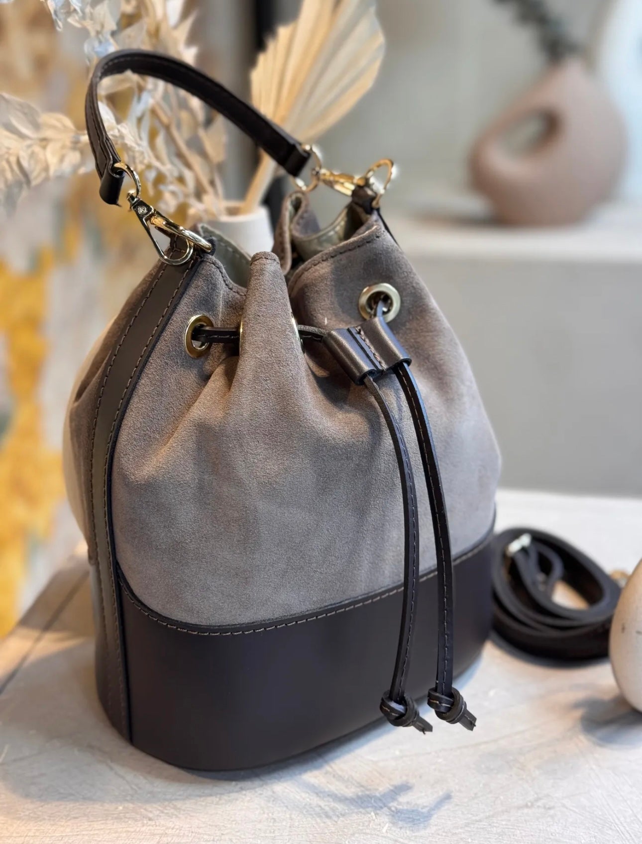 GARY BUCKET BAG TAUPE/BROWN