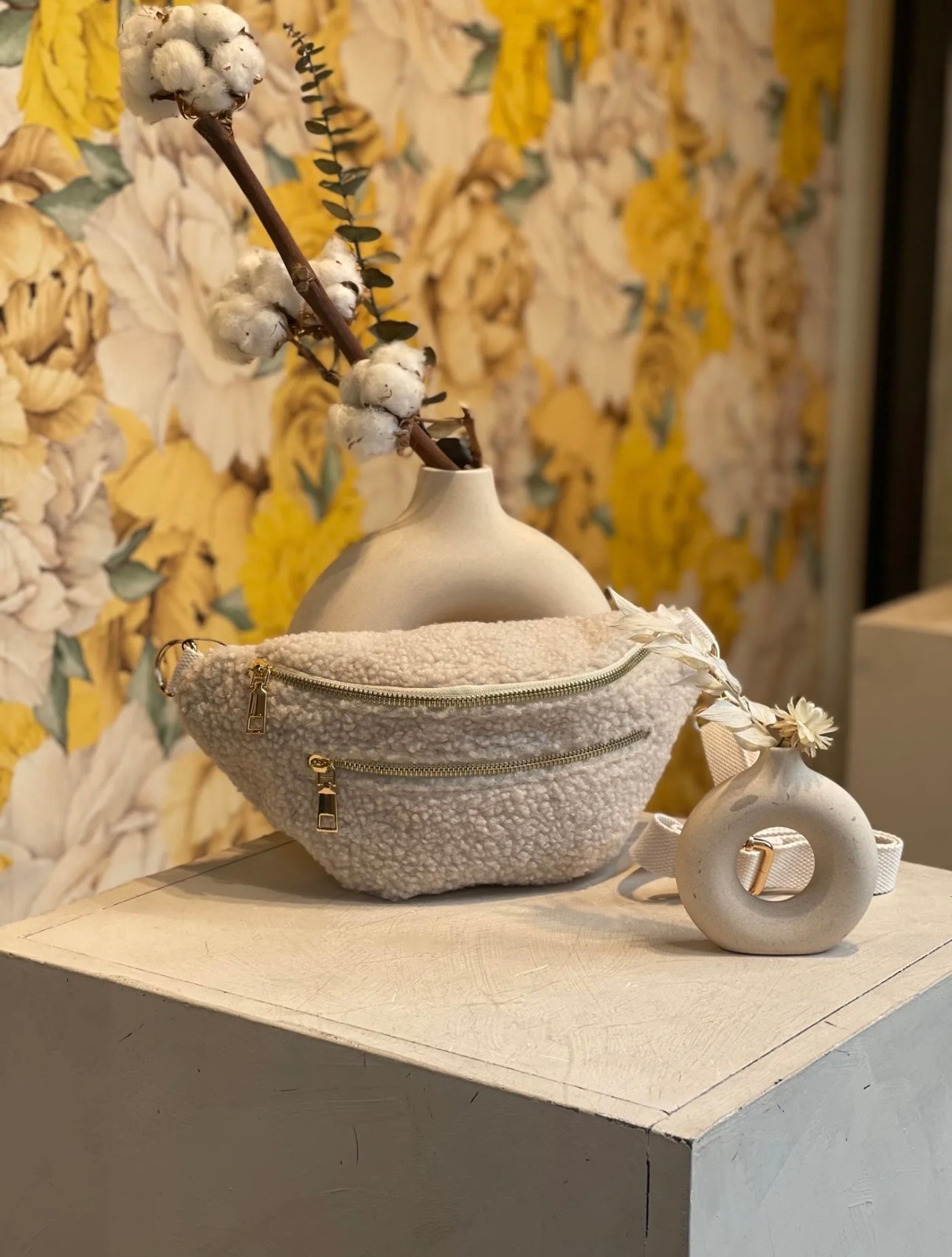 BANANA BAG BEIGE